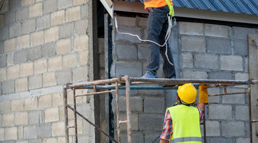 Professional residential roofers in Cee Vee, TX